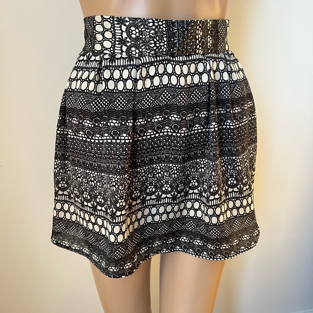 Black and White Lace Patterned Skirt